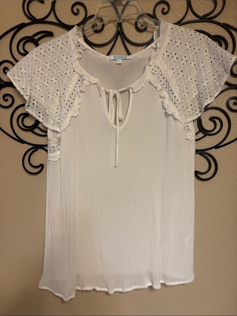 Bunilu White Eyelet Flutter Sleeve Tie-Neck Blouse